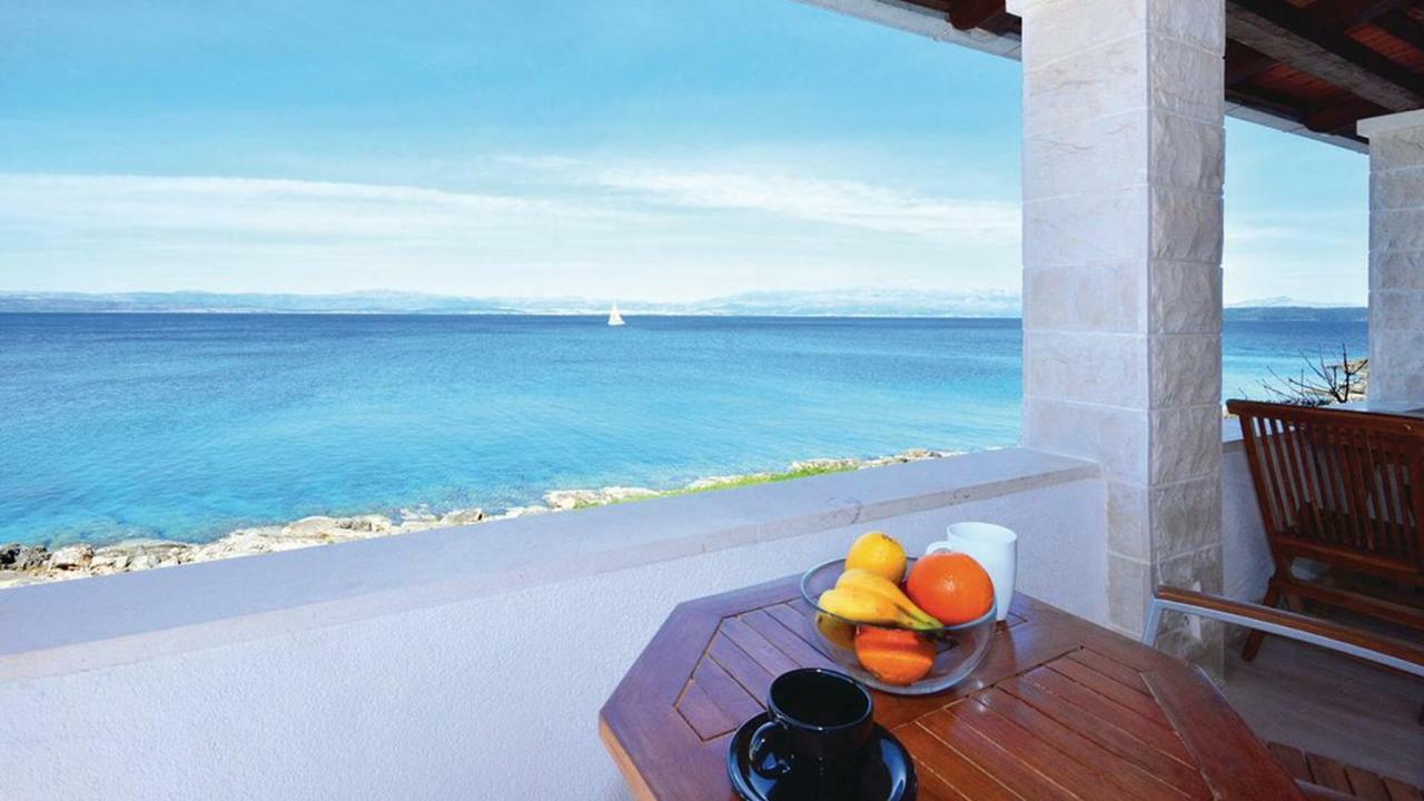Schönes Ferienhaus direkt am Meer Stomorska Exterior foto
